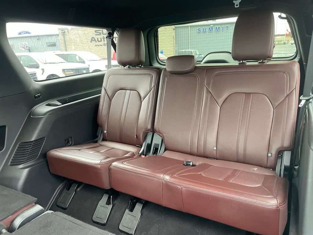 Used 2024 Ford Expedition Max Limited AWD/4WD image 9