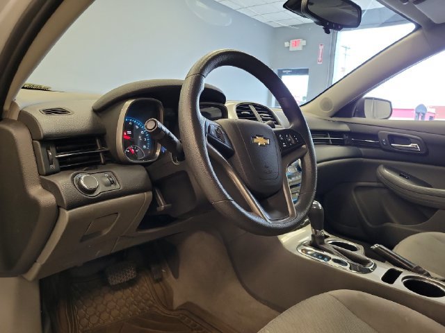 Used 2015 Chevrolet Malibu LS FWD image 7