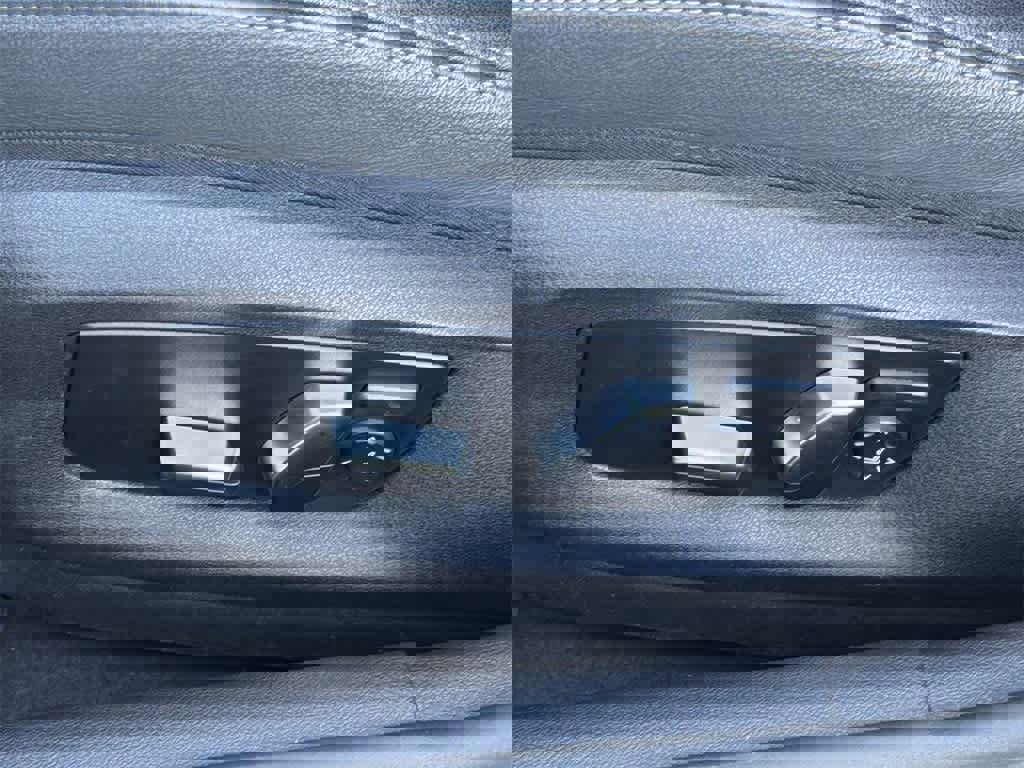 Used 2023 BMW 530e xDrive image 27