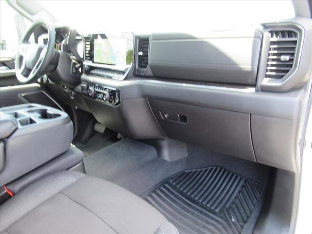 Used 2025 Chevrolet Silverado 2500 LT w/ Convenience Package AWD/4WD image 11