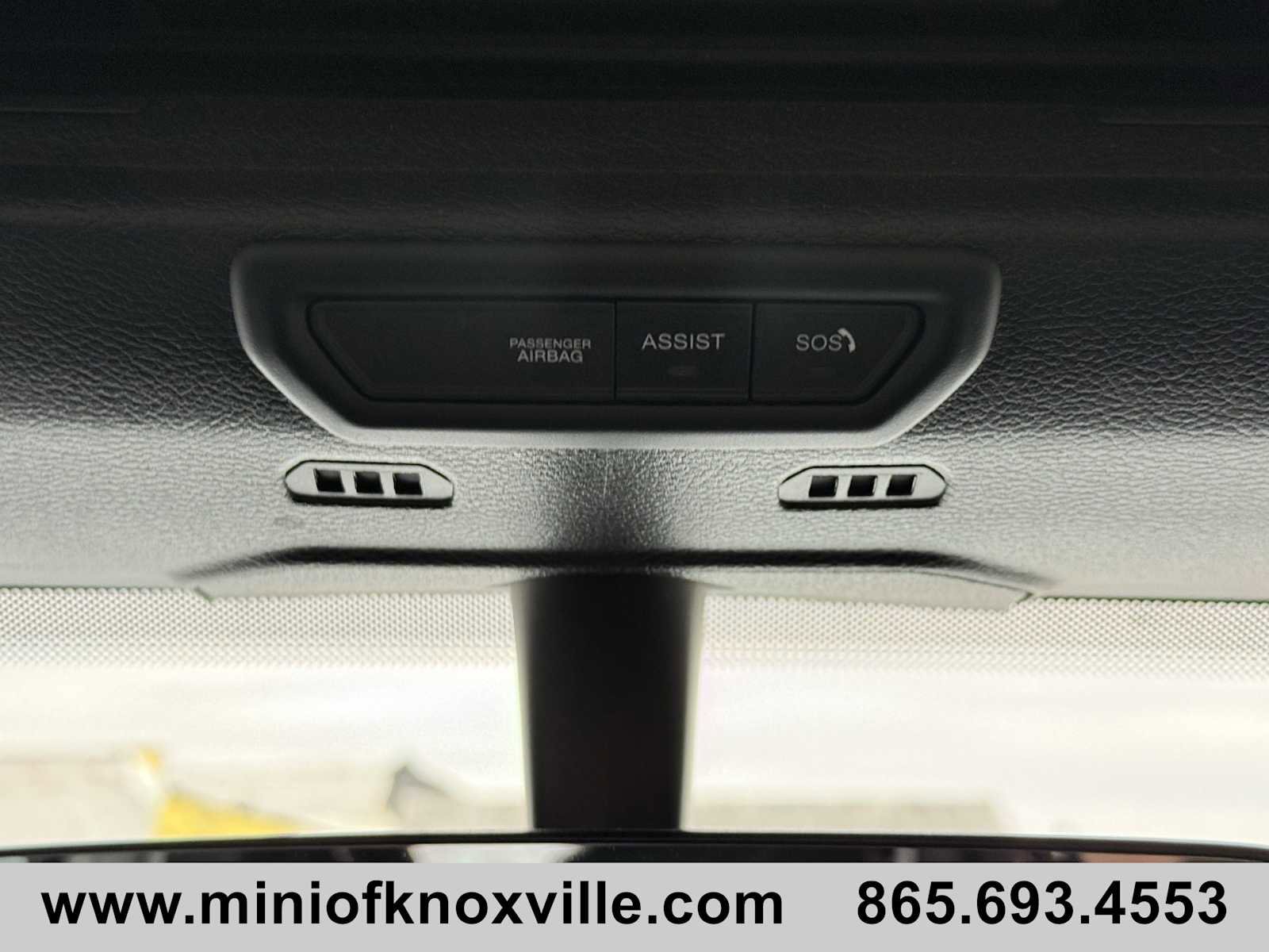 Used 2023 Jeep Gladiator Mojave w/ Cold Weather Group image 19