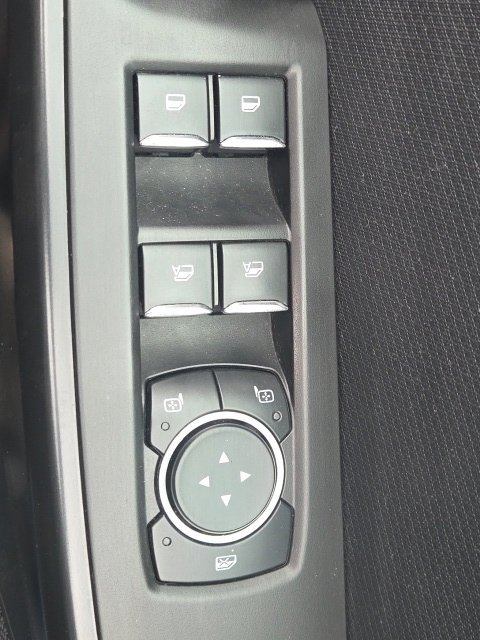 Used 2023 Ford F150 Lariat AWD/4WD image 17
