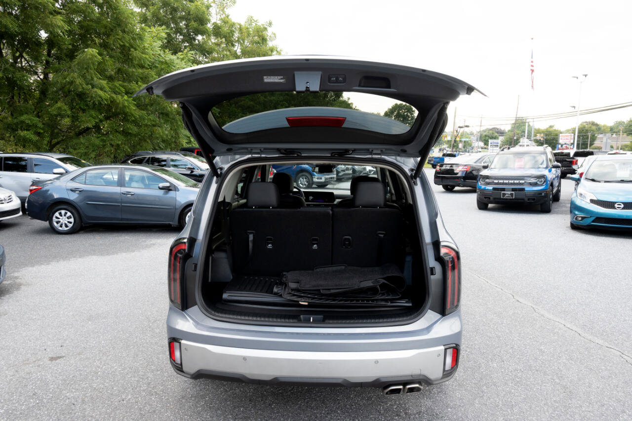 Used 2024 Kia Telluride EX w/ EX Captain's Chair Package image 21