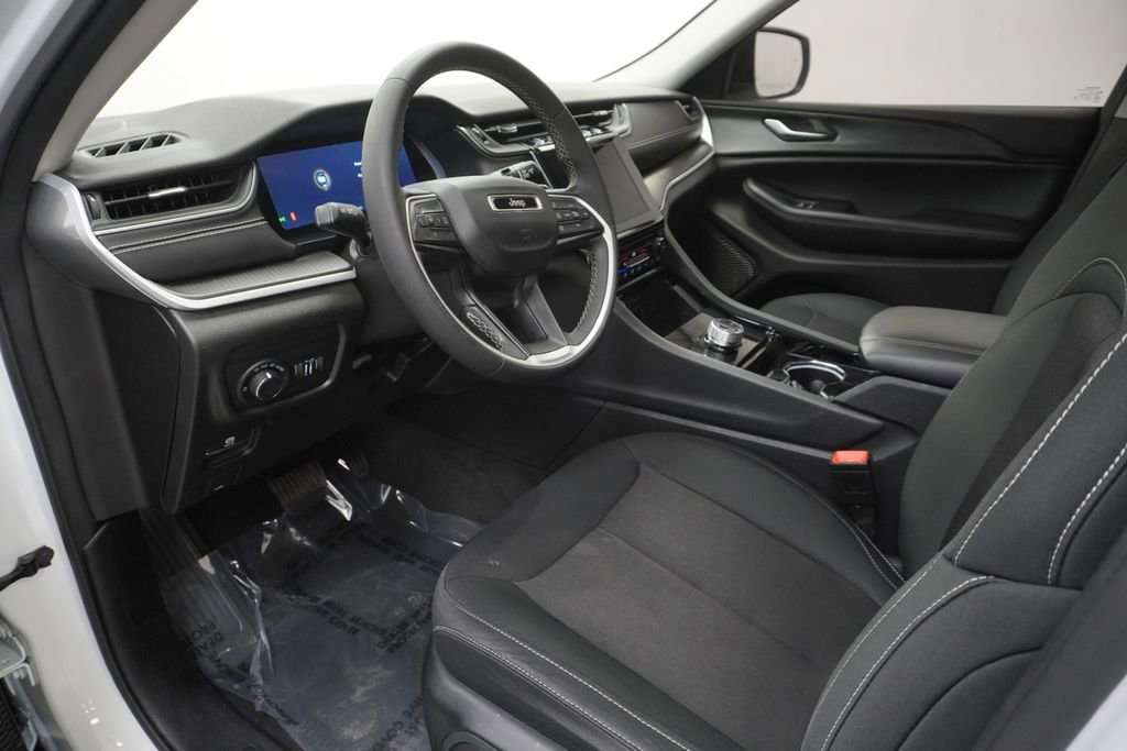 Certified 2023 Jeep Grand Cherokee L Laredo AWD/4WD image 18