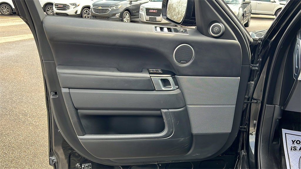 Used 2020 Land Rover Range Rover Sport HSE Dynamic image 9