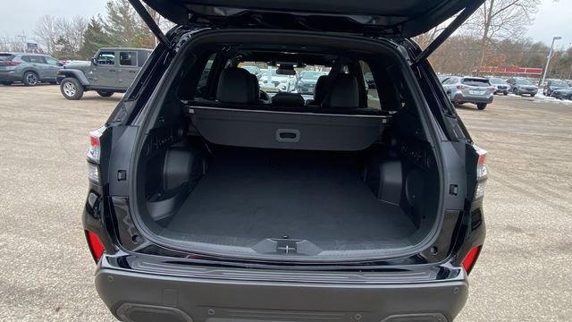 Used 2025 Subaru Forester Limited image 33