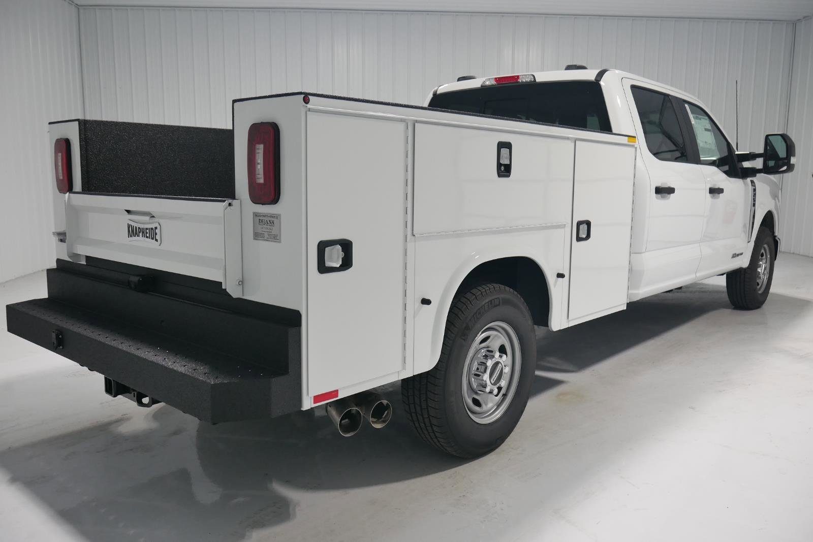 New 2025 Ford F250 XL w/ XL Chrome Package image 7