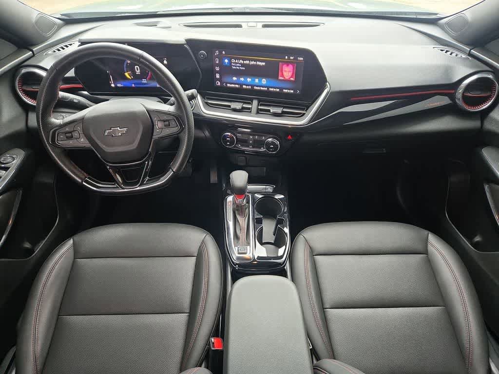Used 2024 Chevrolet Trax RS FWD image 16