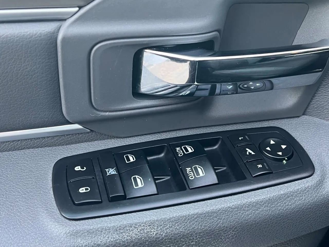 Used 2016 RAM 1500 Big Horn image 30