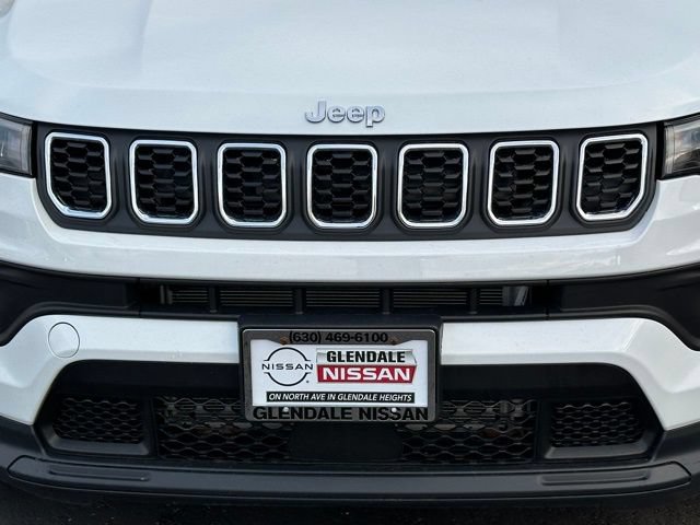 Used 2025 Jeep Compass Latitude AWD/4WD image 9