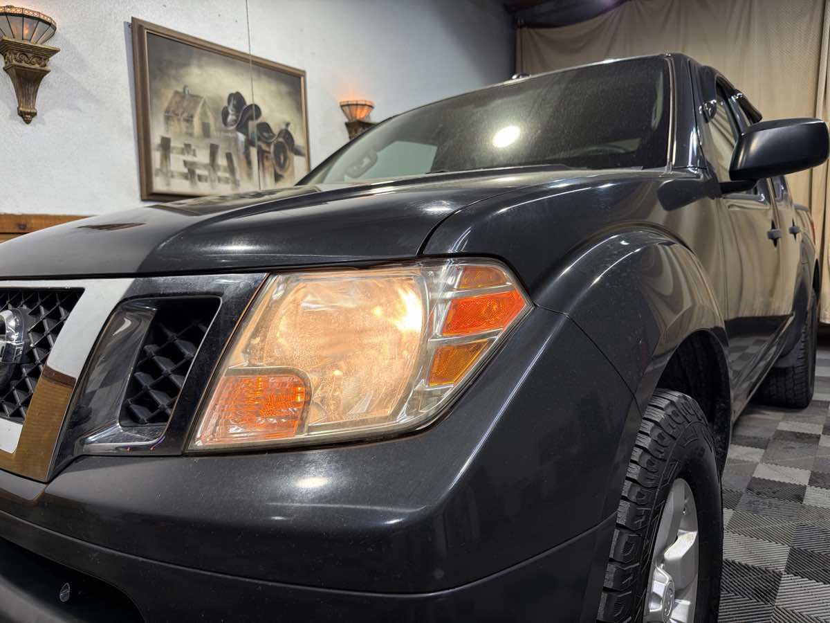 Used 2013 Nissan Frontier SV RWD image 8