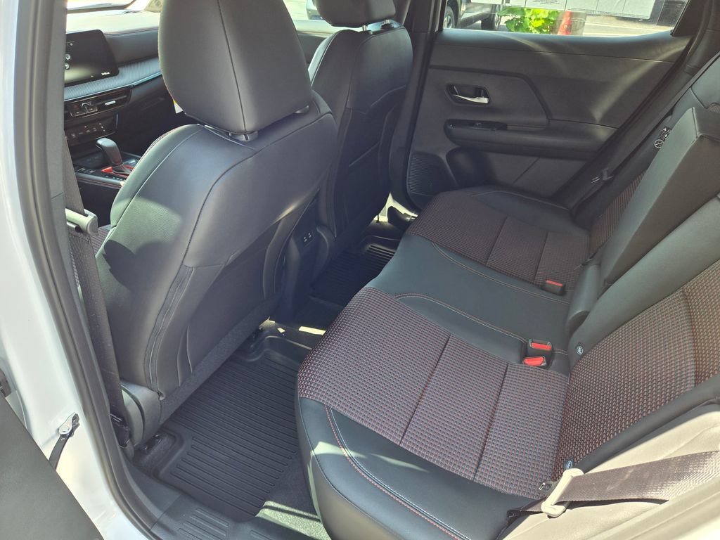 New 2026 Nissan Kicks SR FWD image 10