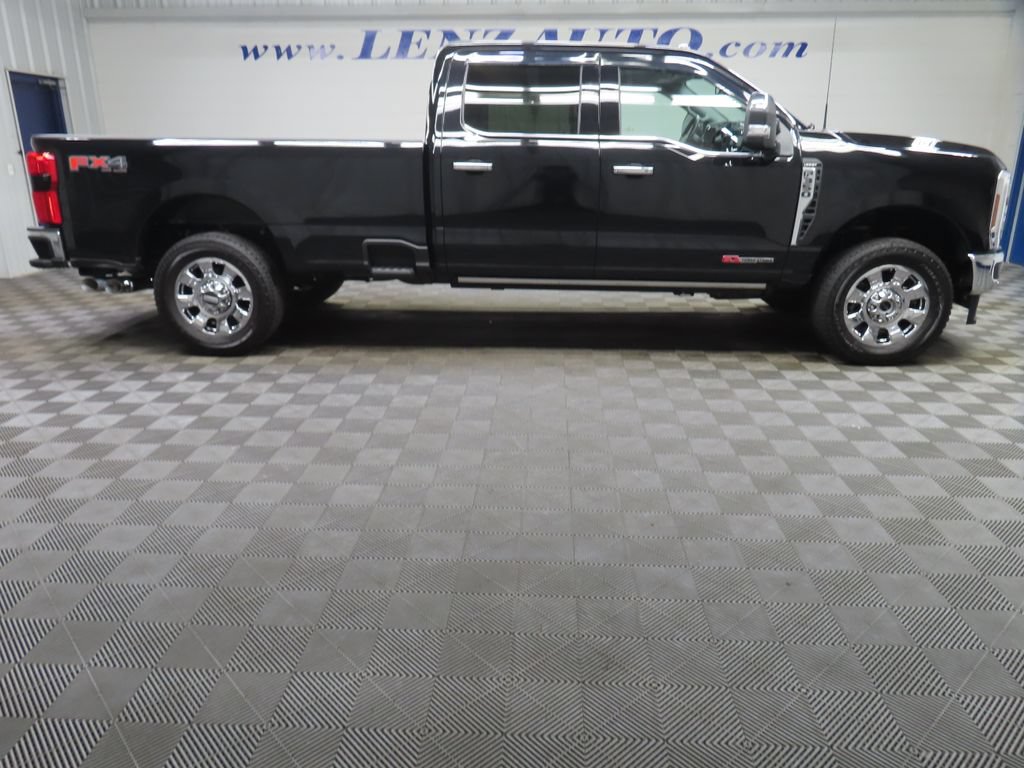 Used 2026 Ford F350 Lariat w/ Lariat Ultimate Package AWD/4WD video 2
