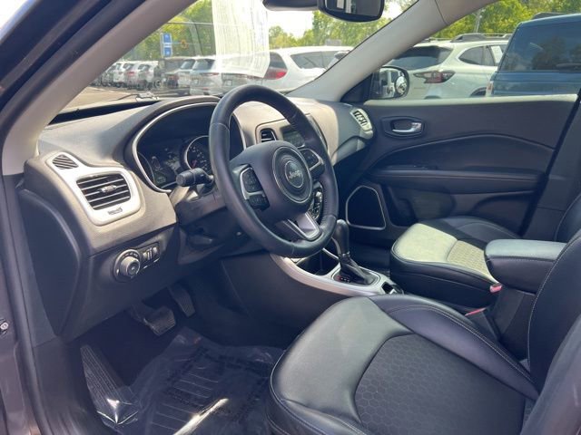 Used 2017 Jeep Compass Latitude w/ Popular Equipment Group FWD image 2