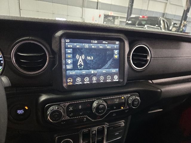 Used 2023 Jeep Wrangler Unlimited Sahara w/ Cold Weather Group AWD/4WD image 15