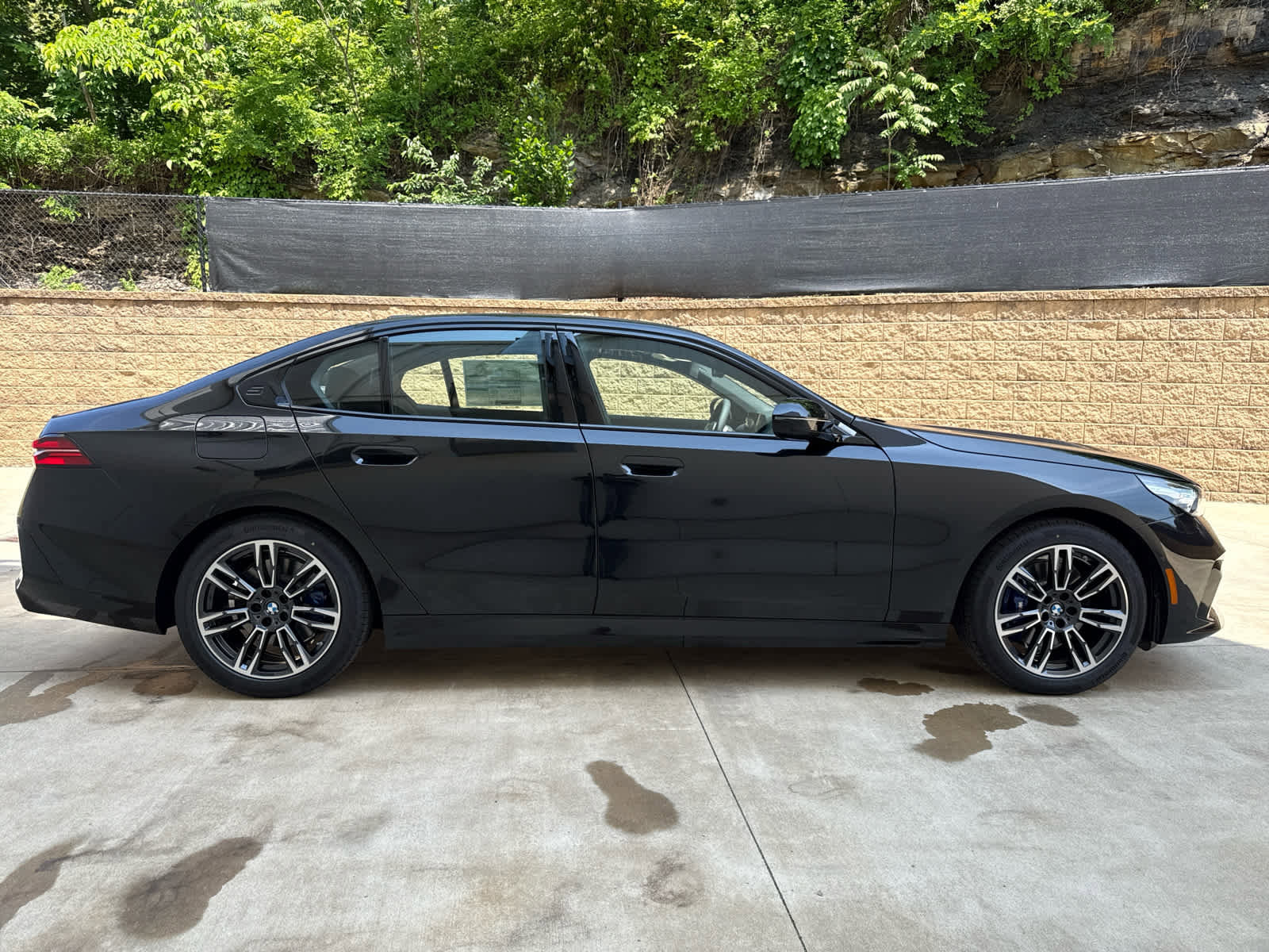 Used 2026 BMW 530i xDrive w/ M Sport Package image 7