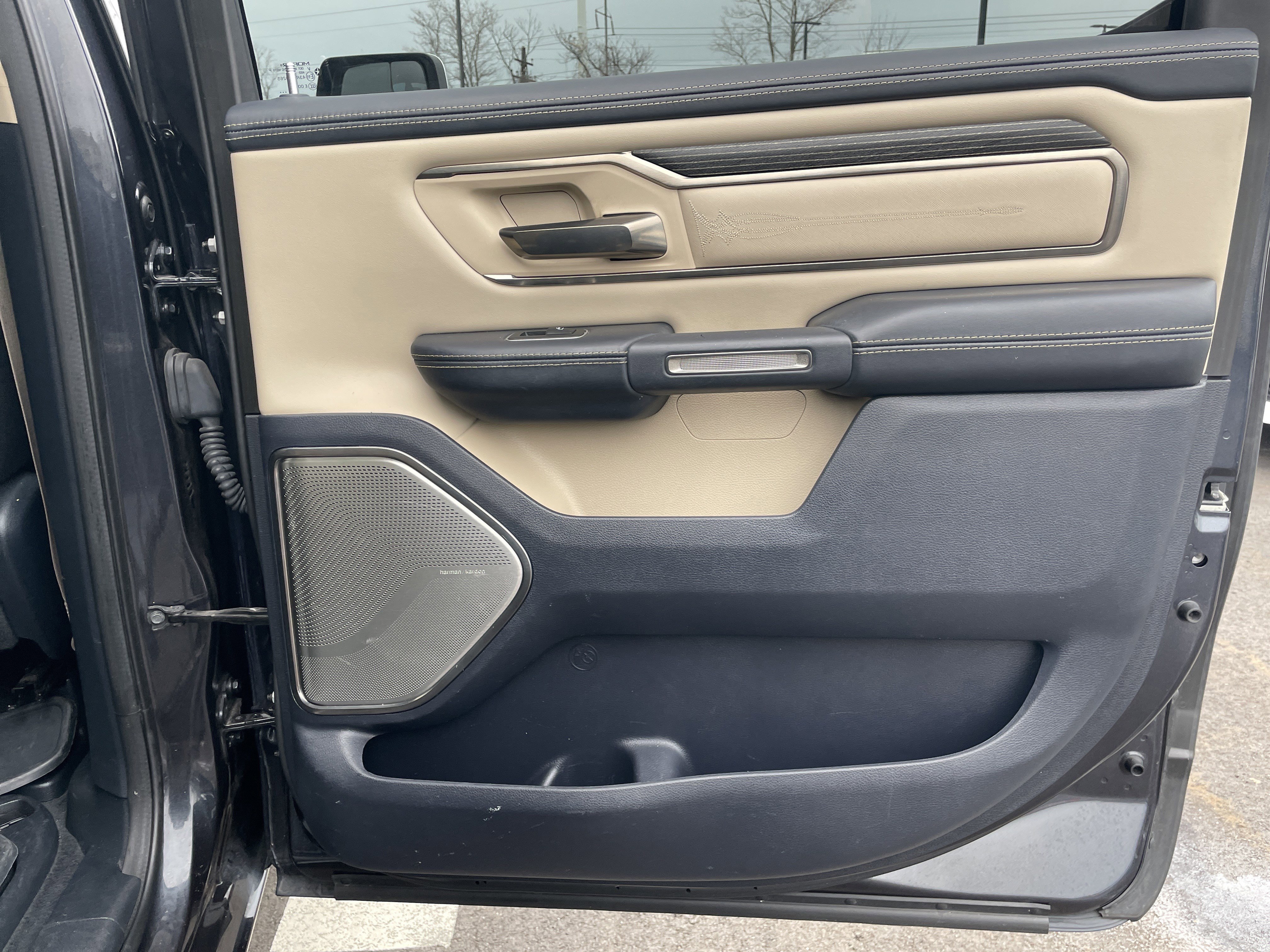 Used 2020 RAM 1500 Limited image 17