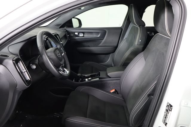 Used 2023 Volvo C40 P8 Recharge Ultimate AWD/4WD image 14