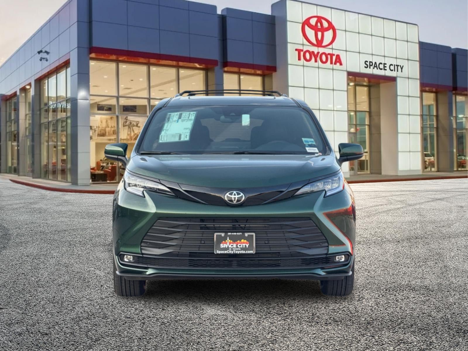 New 2026 Toyota Sienna XLE Woodland Edition AWD/4WD image 9