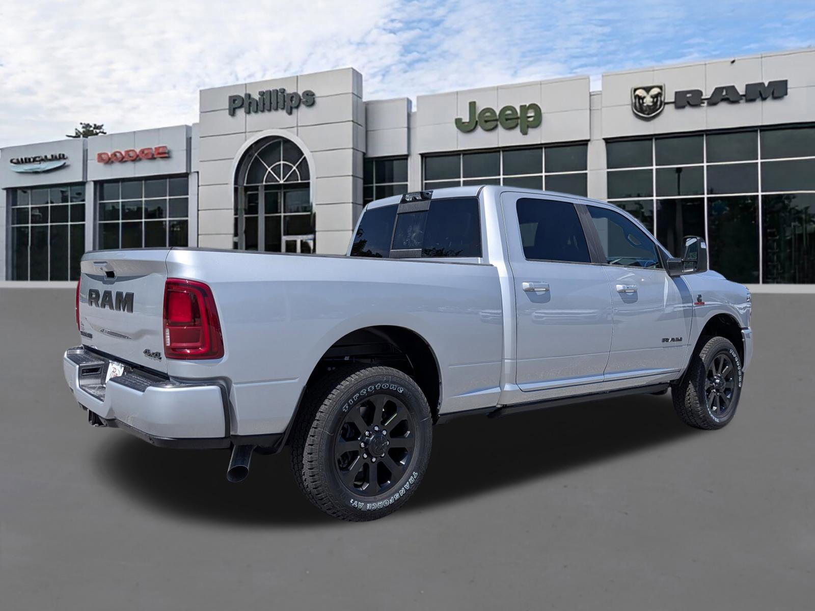New 2026 RAM 2500 Laramie AWD/4WD image 3