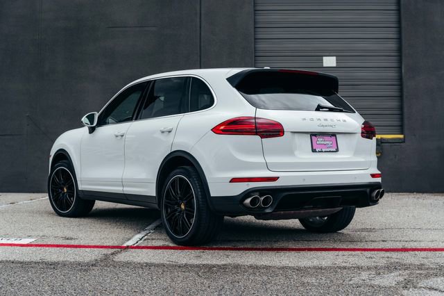 Used 2016 Porsche Cayenne S AWD/4WD image 7