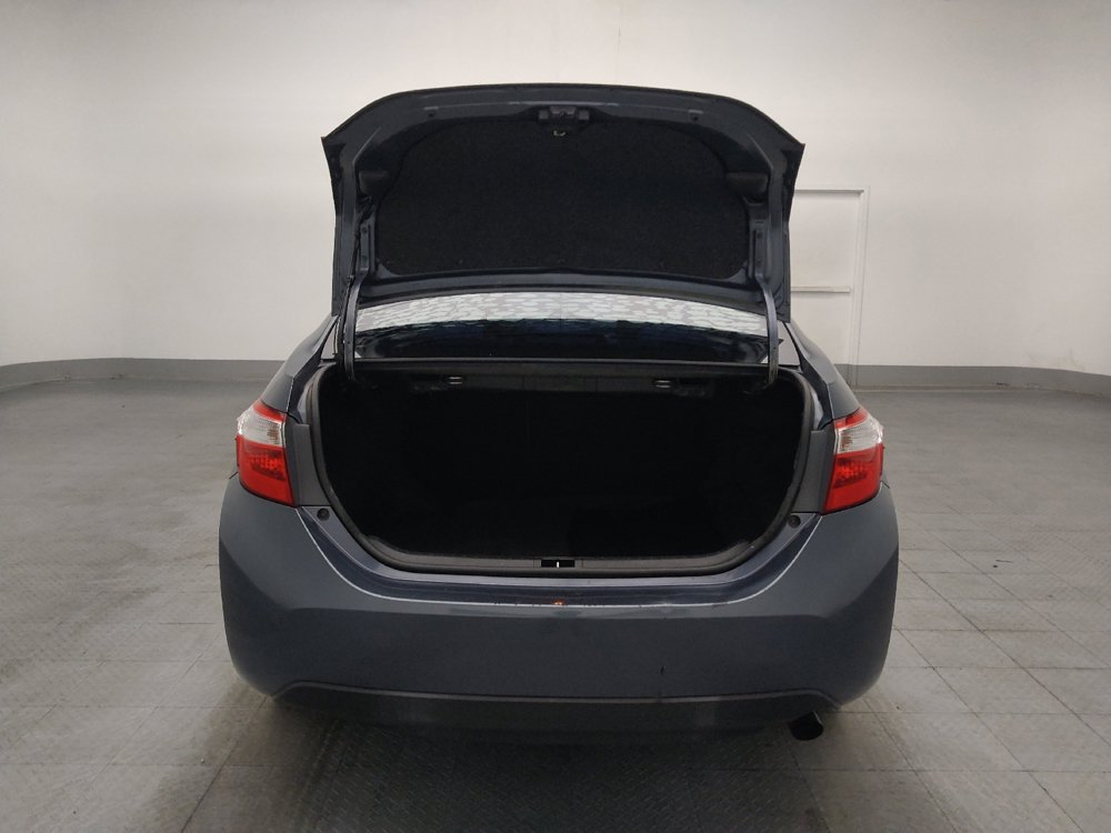 Used 2015 Toyota Corolla LE FWD image 29