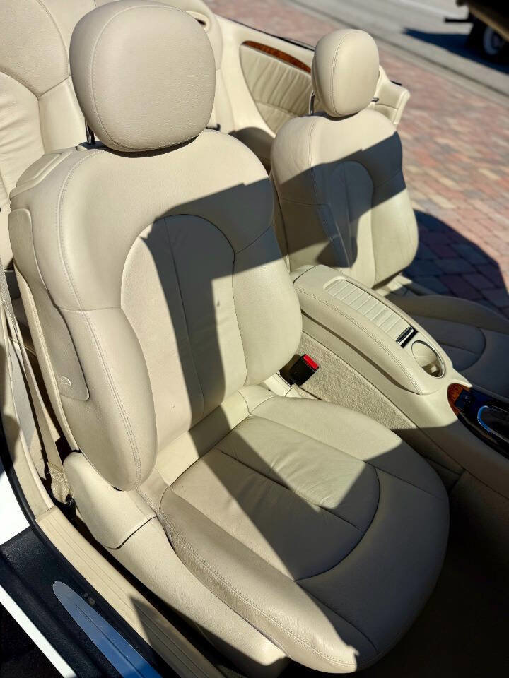 Used 2008 Mercedes-Benz CLK 350 Cabriolet image 15