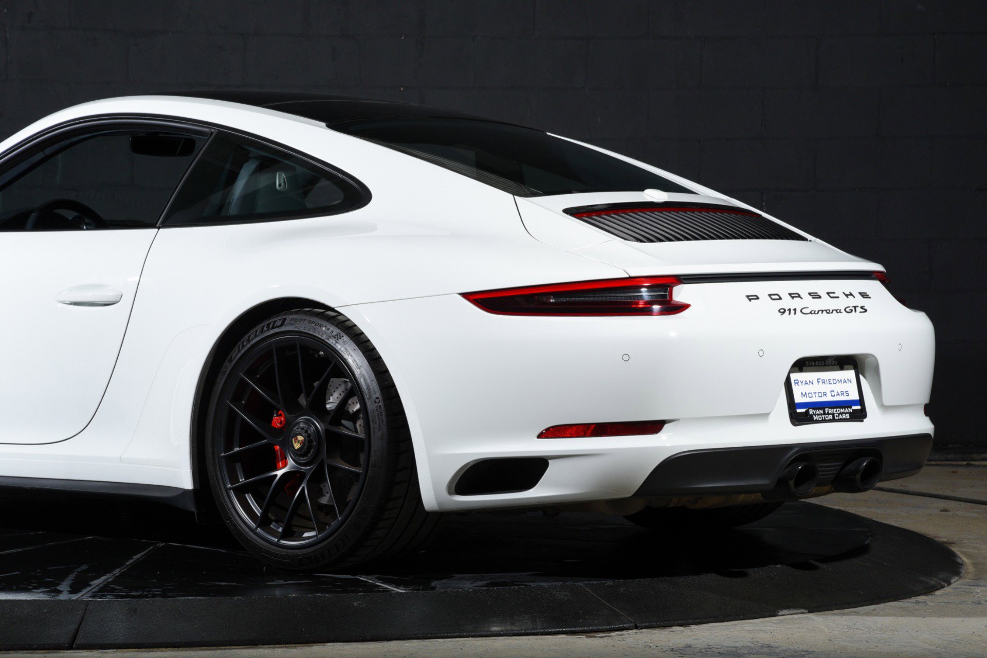 Used 2019 Porsche 911 Carrera GTS RWD image 15