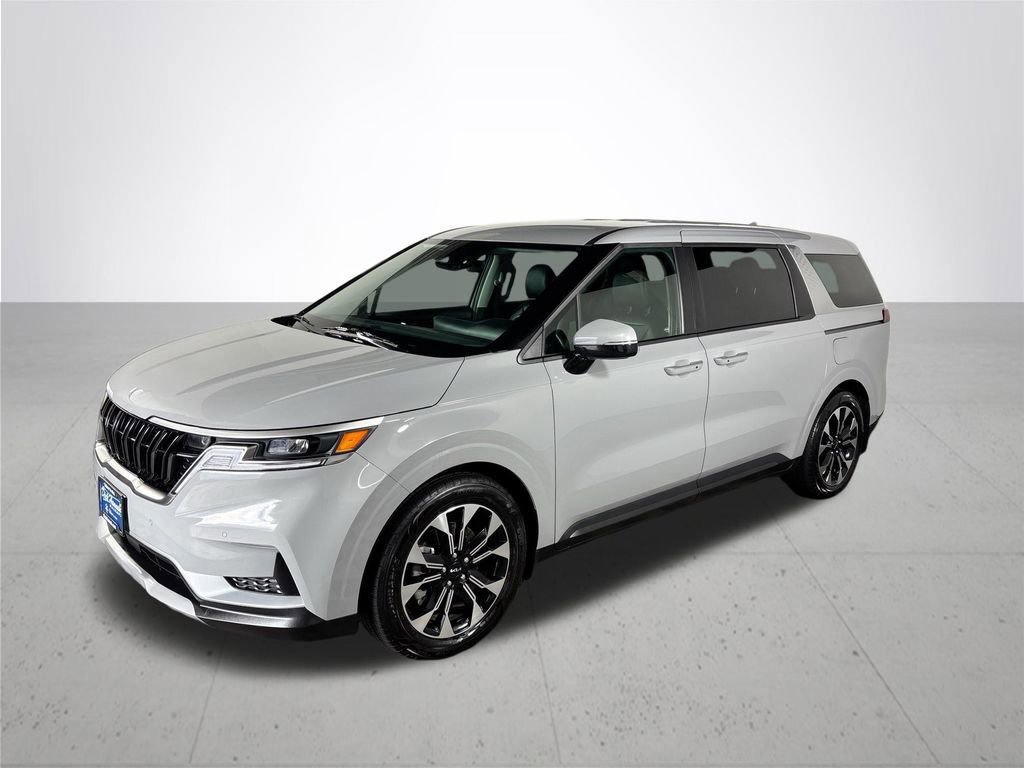 Certified 2024 Kia Carnival EX image 2