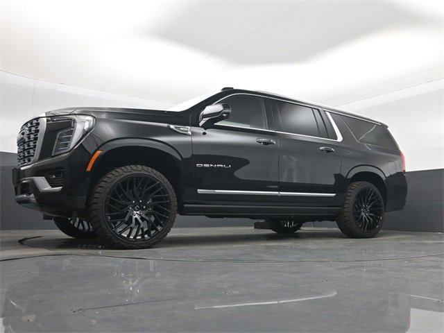 Used 2025 GMC Yukon XL Denali w/ Sun & Power Step Package image 52