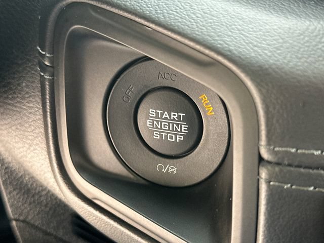 Used 2025 Jeep Gladiator Sport AWD/4WD image 34
