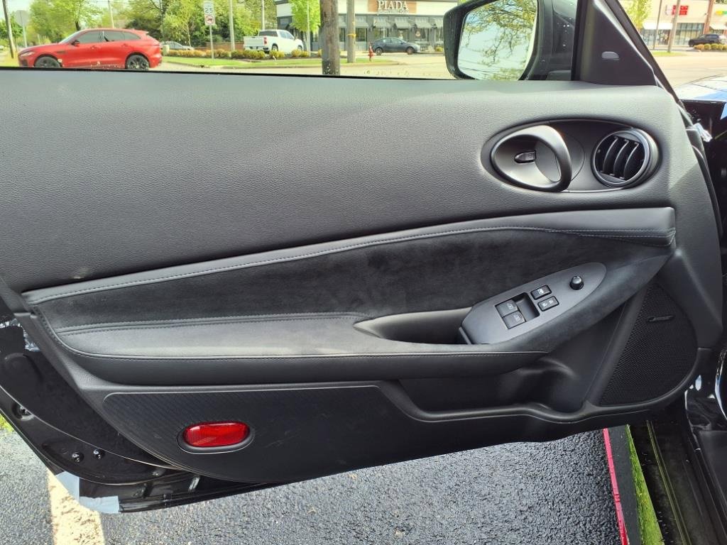 New 2025 Nissan Z NISMO w/ Floor Mat Package image 13