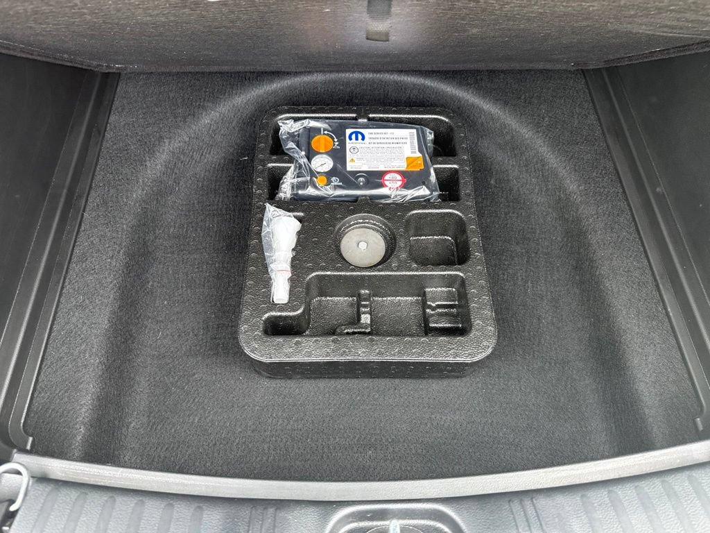 Used 2024 Jeep Compass Limited AWD/4WD image 25