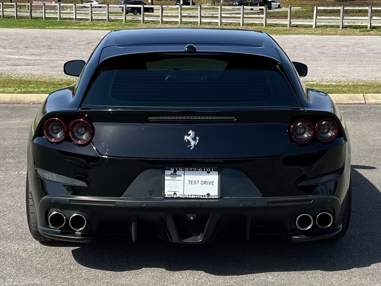 Used 2018 Ferrari GTC4Lusso T image 6