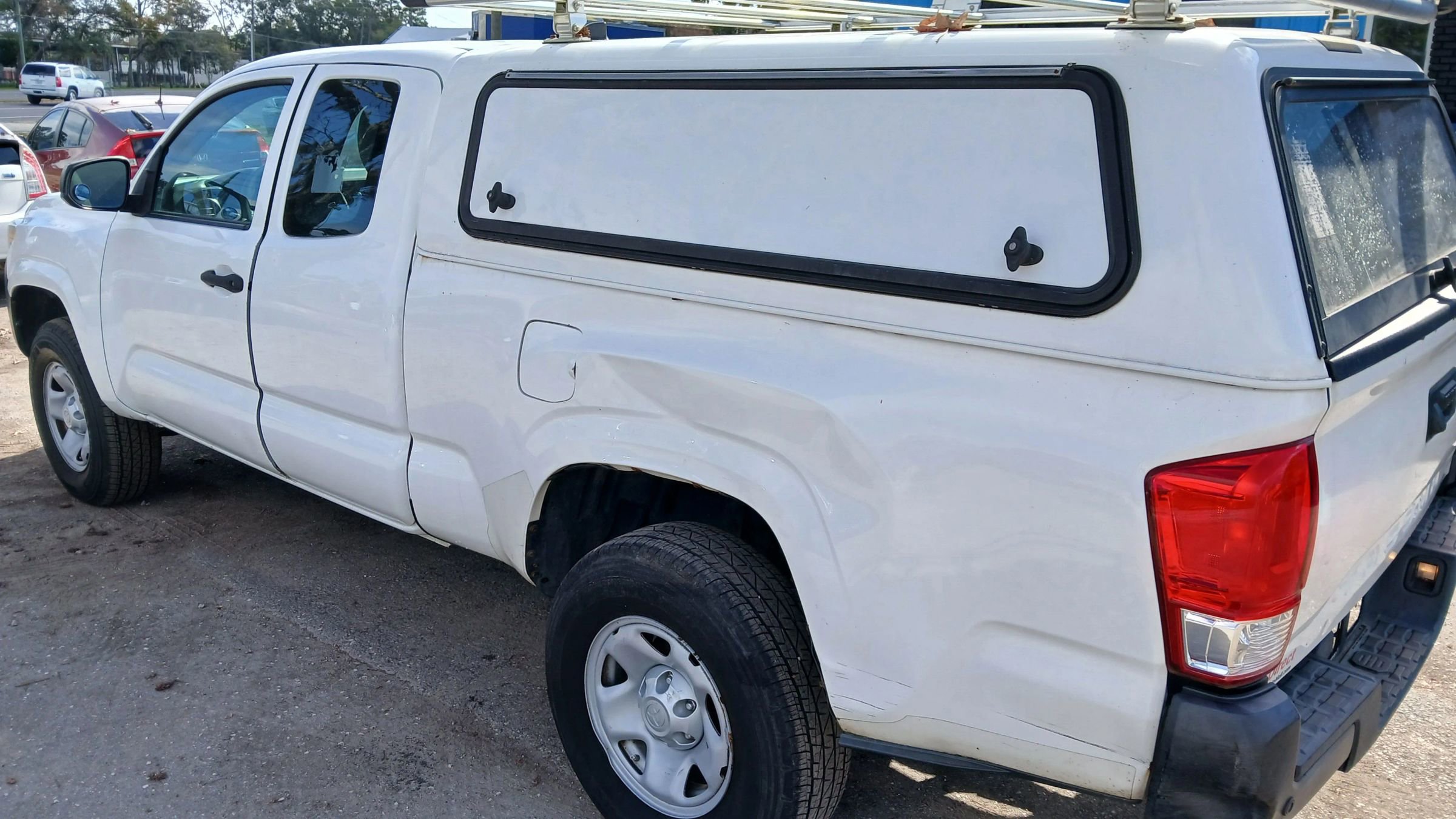 Used 2016 Toyota Tacoma SR RWD image 3