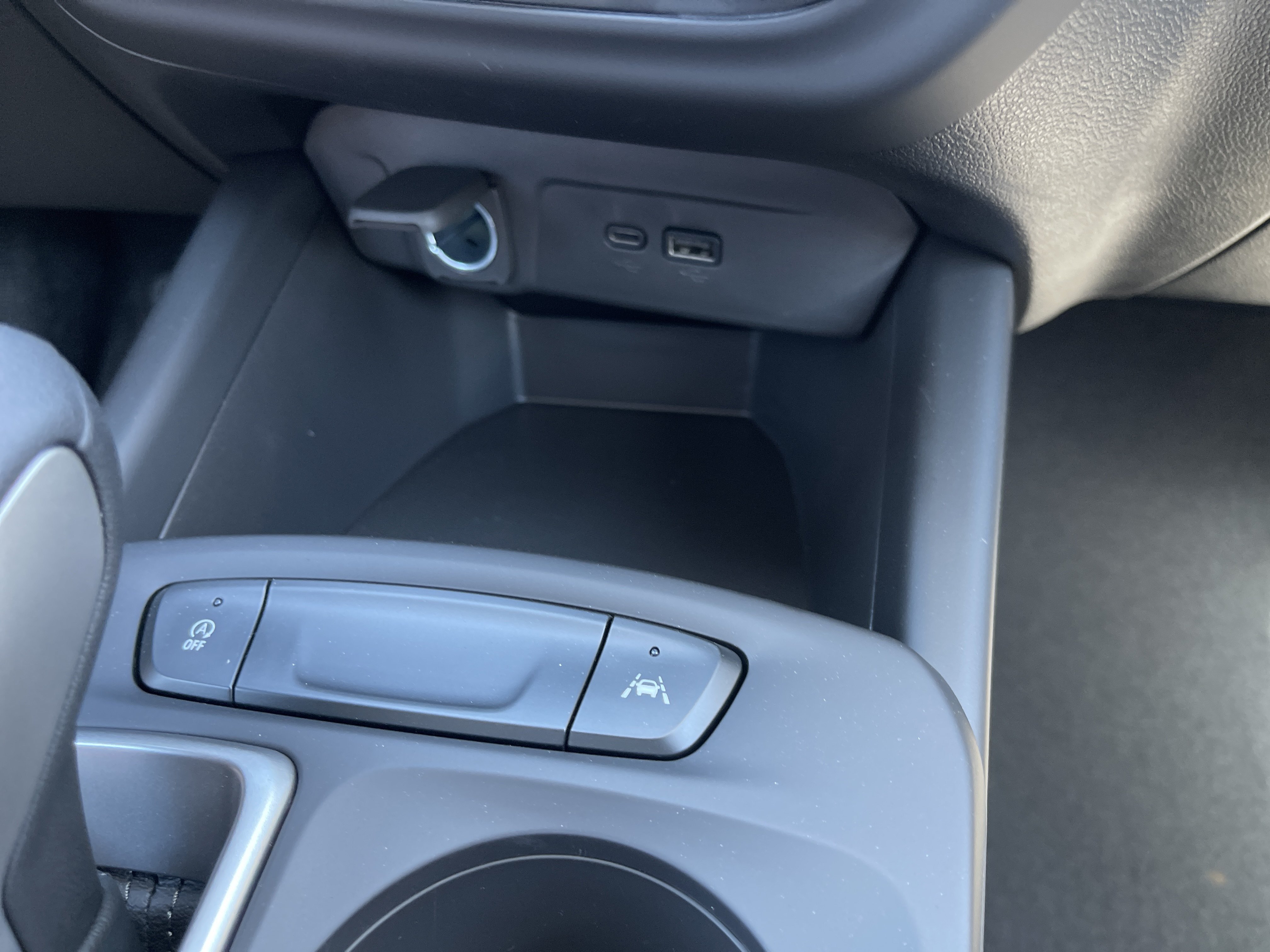 New 2026 Chevrolet Trax LS w/ LS Convenience Package FWD image 27