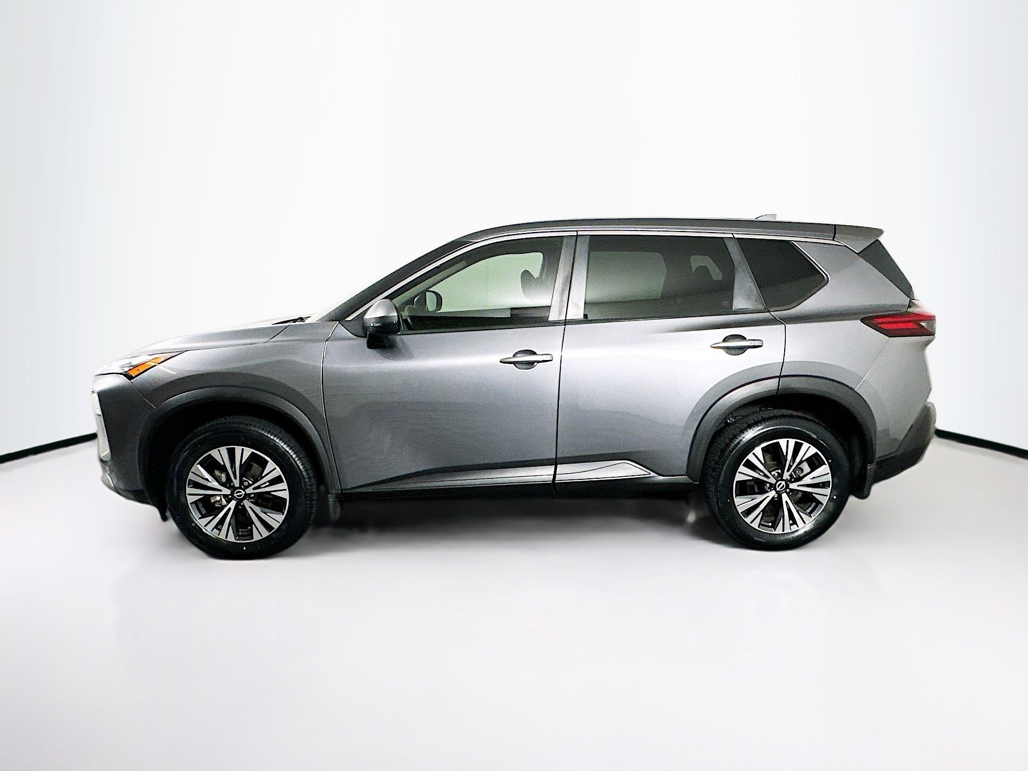 Used 2023 Nissan Rogue SV AWD/4WD image 4