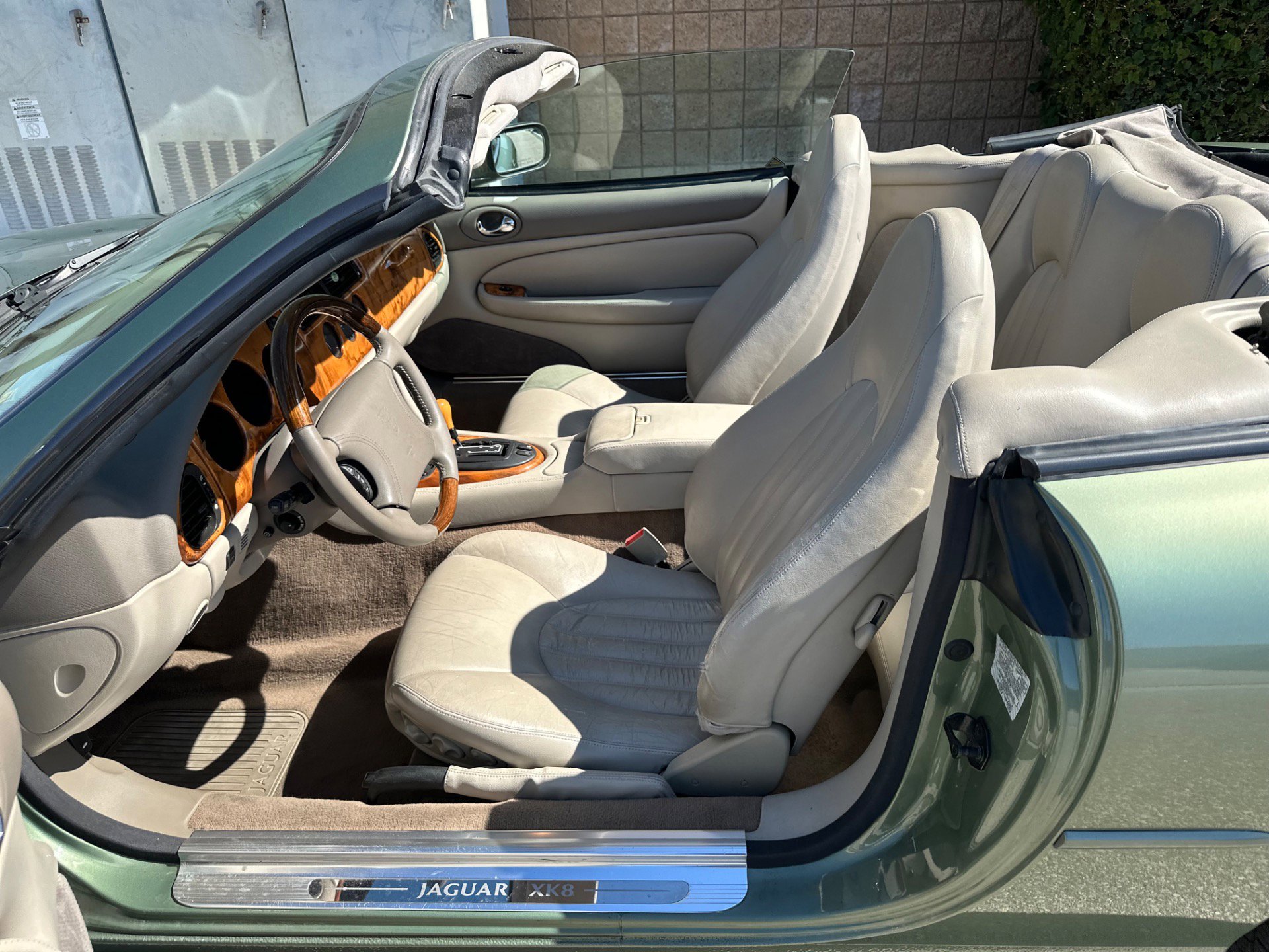 Used 1999 Jaguar XK8 Convertible RWD image 38