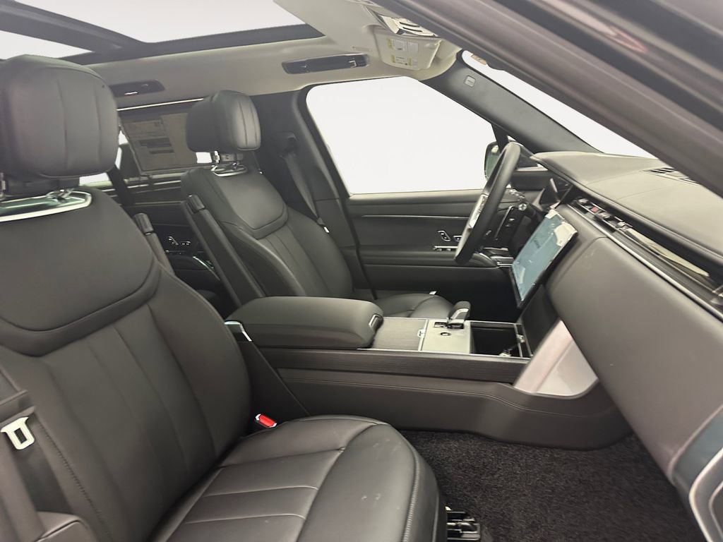 New 2026 Land Rover Range Rover Long Wheelbase SE AWD/4WD image 15