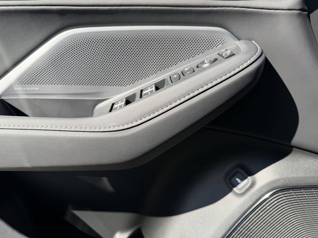 New 2026 Acura MDX w/ Technology Package FWD image 19