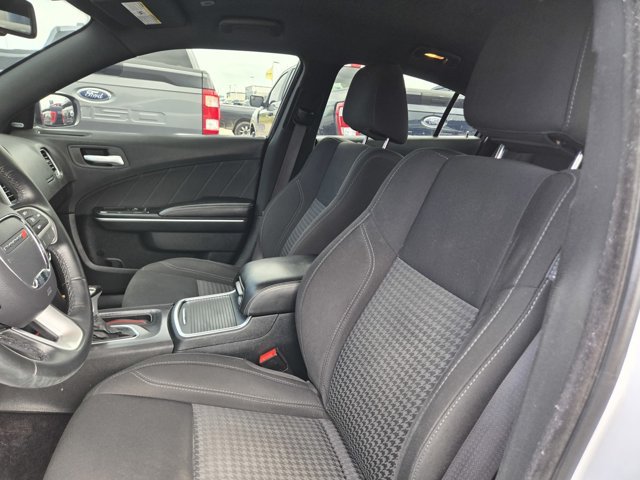 Used 2017 Dodge Charger SXT RWD image 24