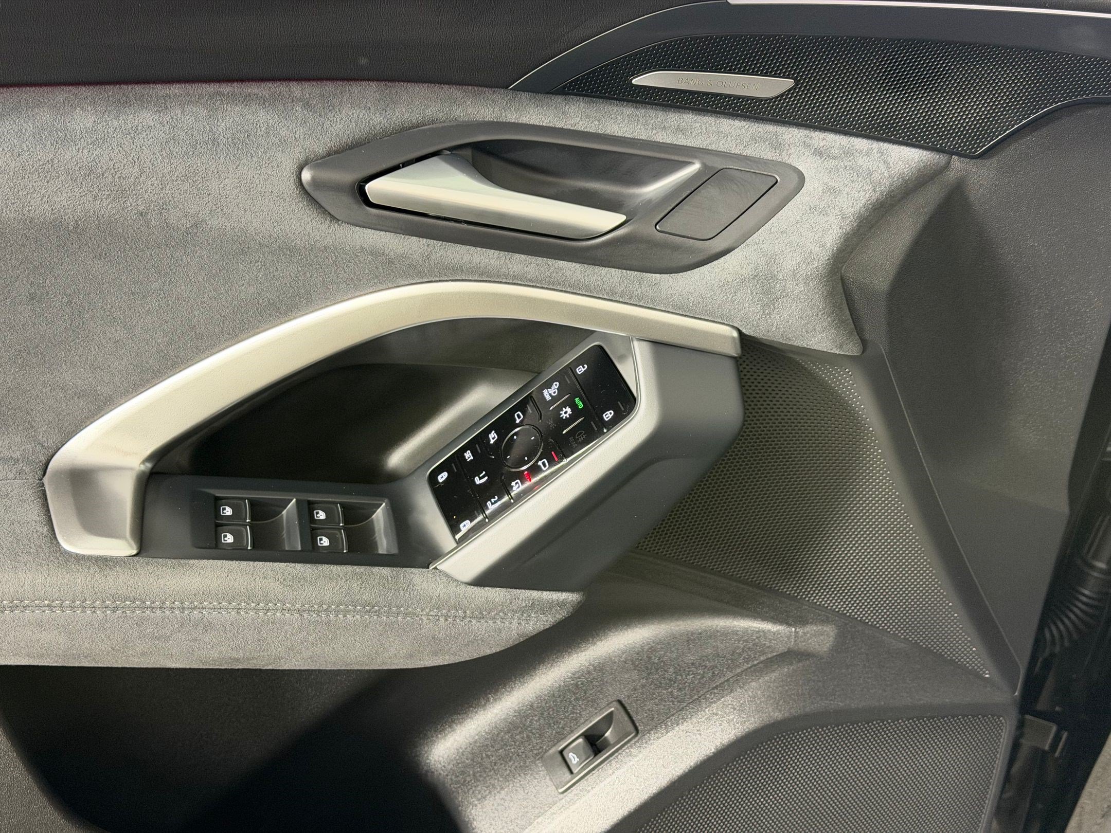 New 2026 Audi SQ5 Premium Plus AWD/4WD image 13