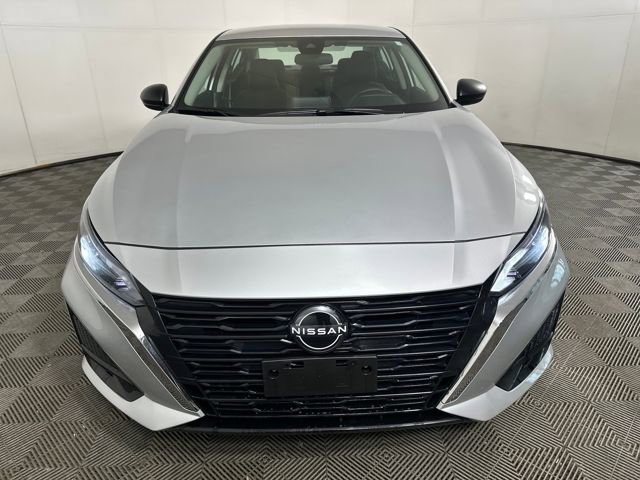 Used 2024 Nissan Altima 2.5 SV image 8