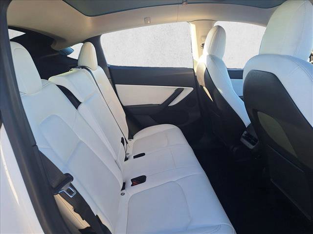Used 2021 Tesla Model Y Long Range image 18