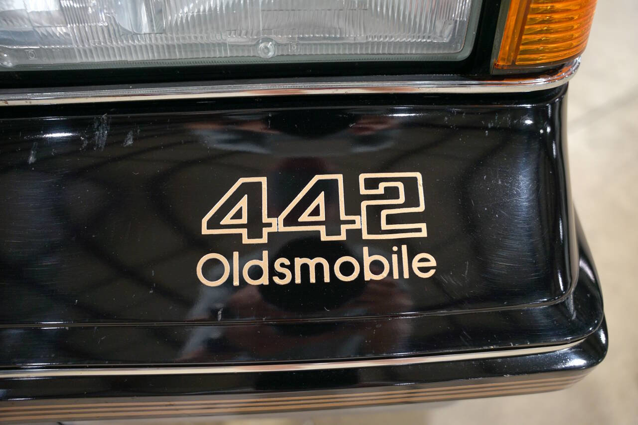 Used 1987 Oldsmobile Cutlass Supreme Salon image 23