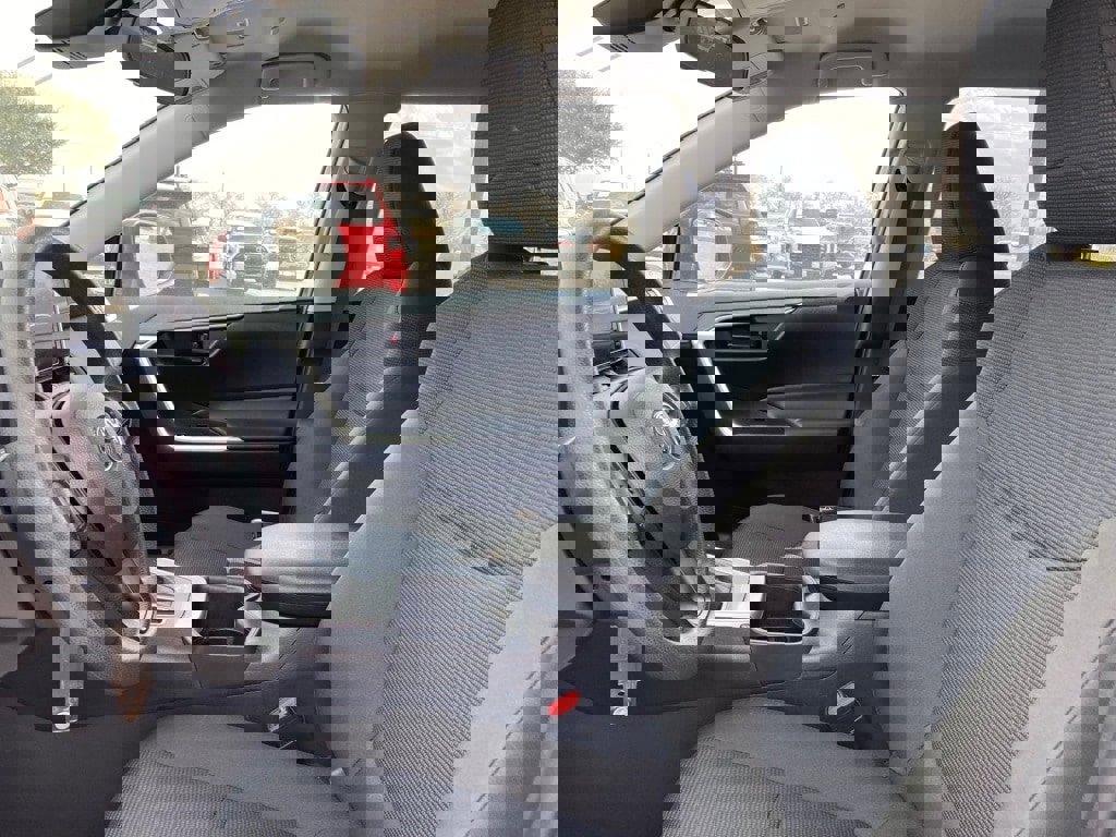 Certified 2025 Toyota RAV4 LE image 9