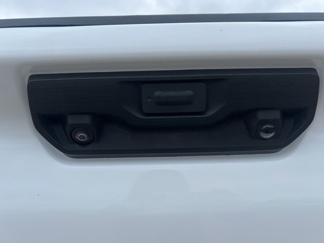 Used 2024 Chevrolet Silverado 2500 Custom w/ Custom Value Package image 11