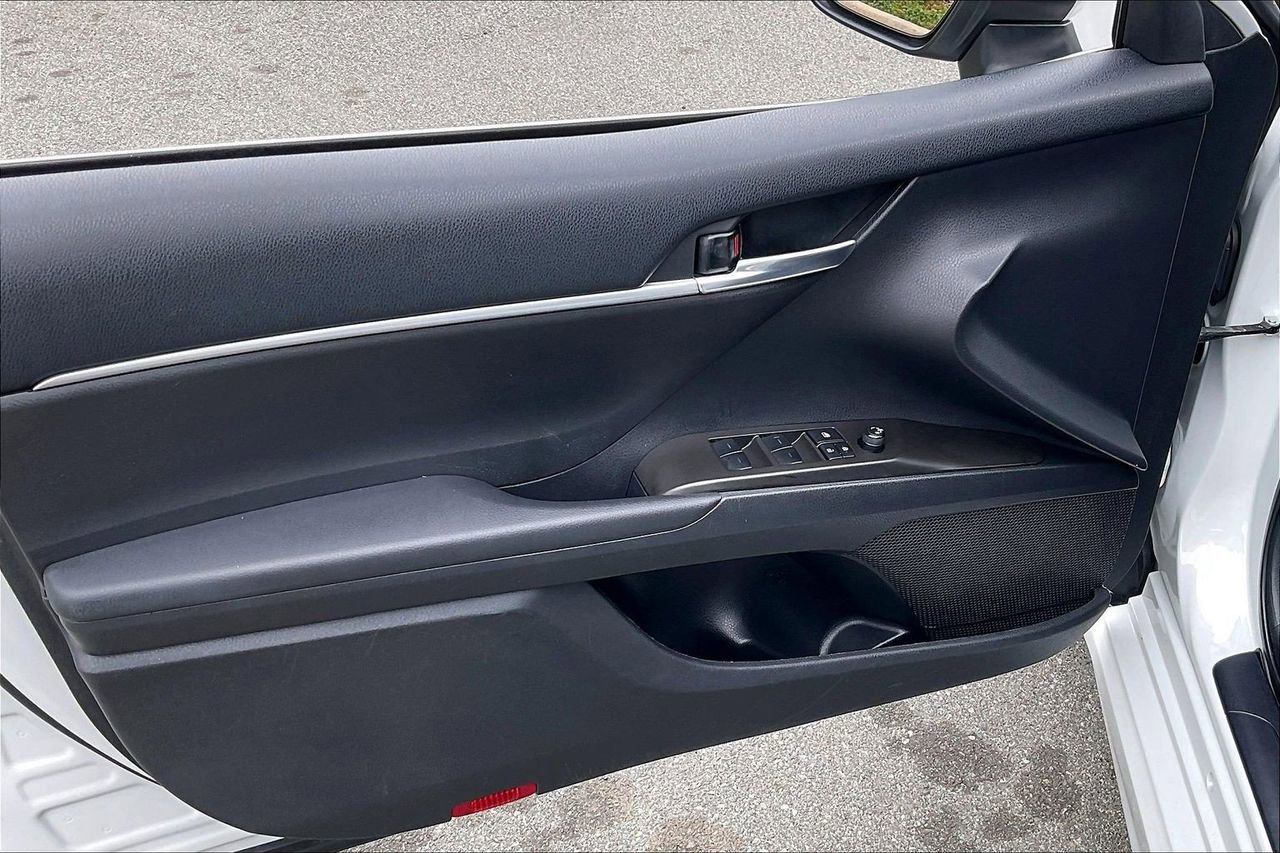 Used 2023 Toyota Camry SE image 26