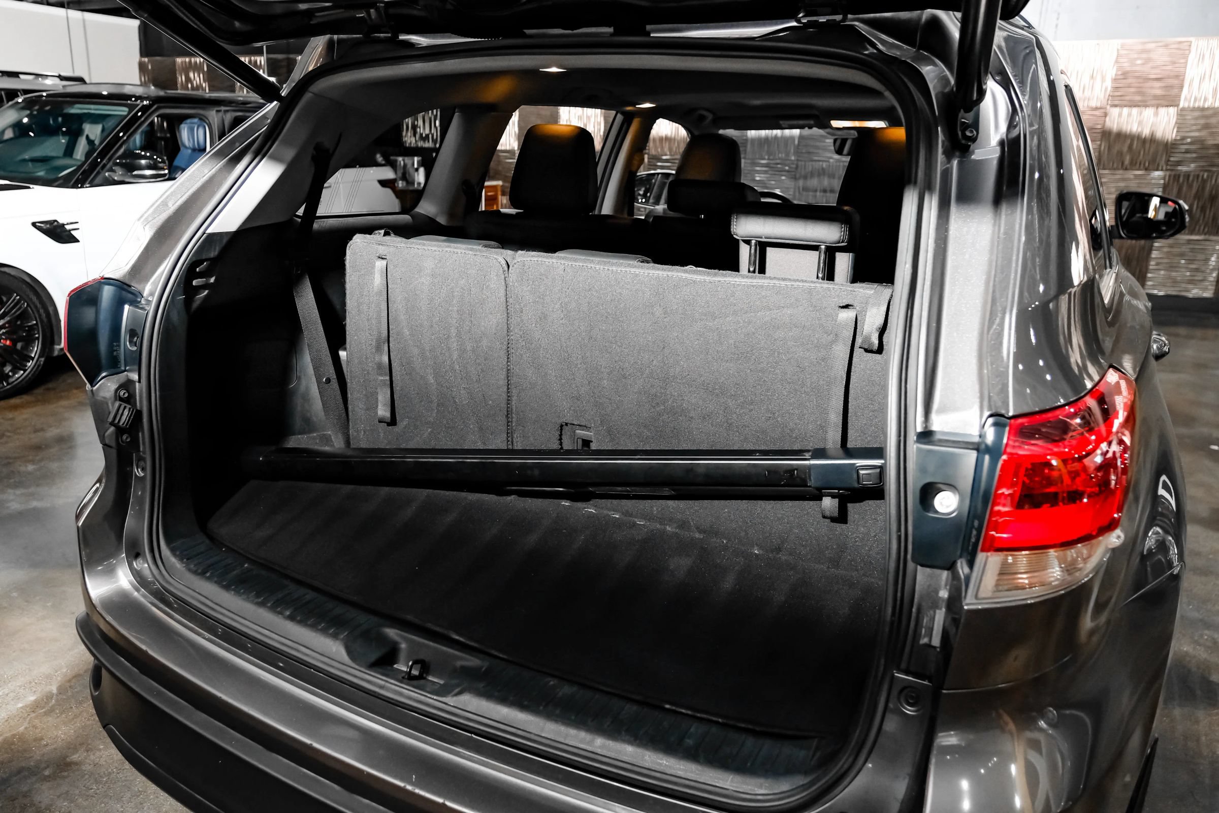 Used 2018 Toyota Highlander XLE FWD image 56