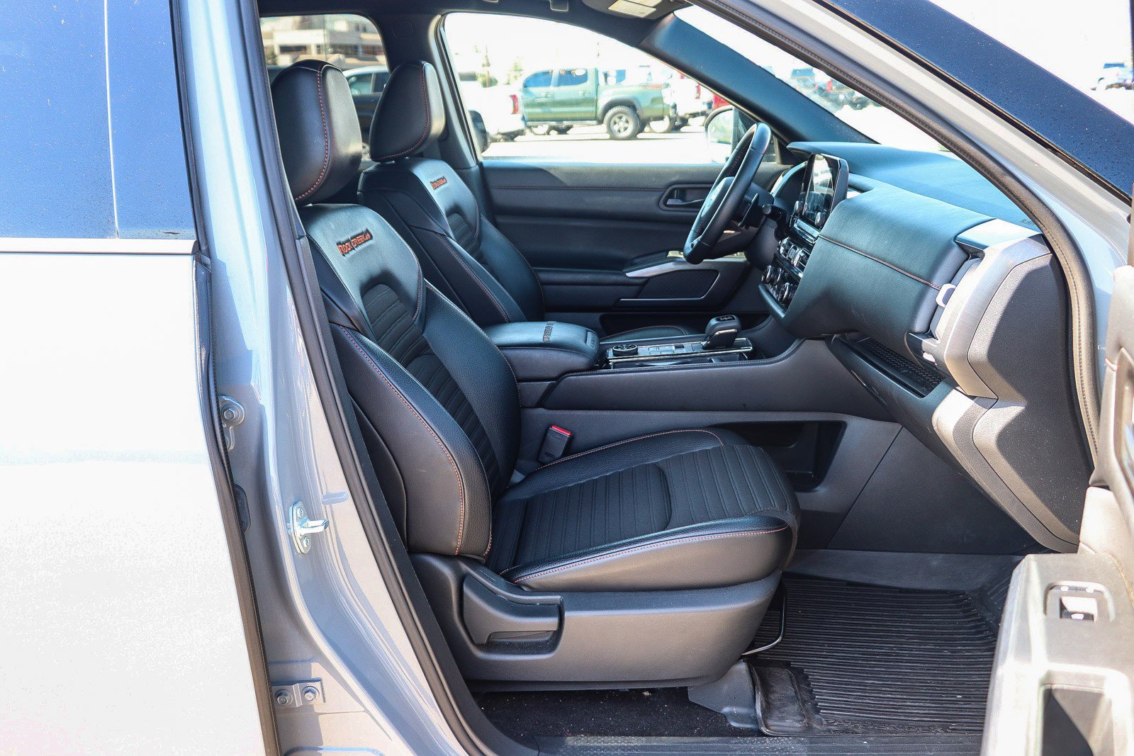 Used 2024 Nissan Pathfinder Rock Creek image 16